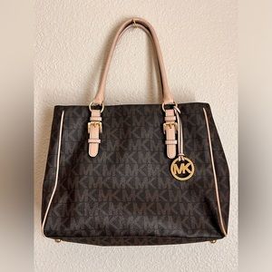 Michael Kors women’s tote bag with middle divider and zipper